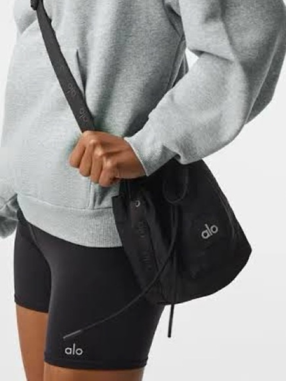 NWOT - Alo Yoga Utility Cross Body Bucket Bag in Black